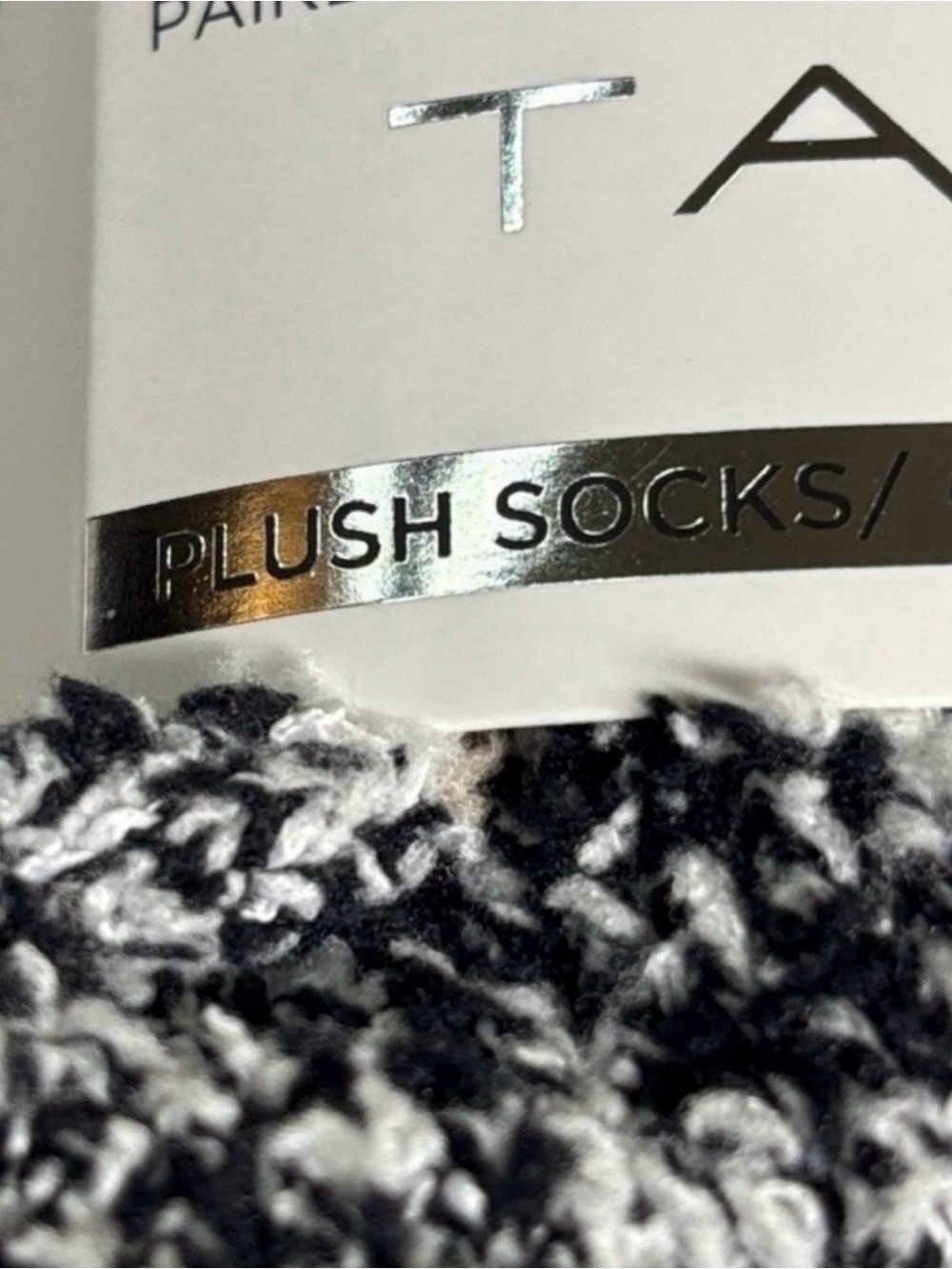 New Tahari Socks Women’s 4 Pair Cozy Fuzzy Plush Socks Casual Soft Classic - Picture 9 of 13